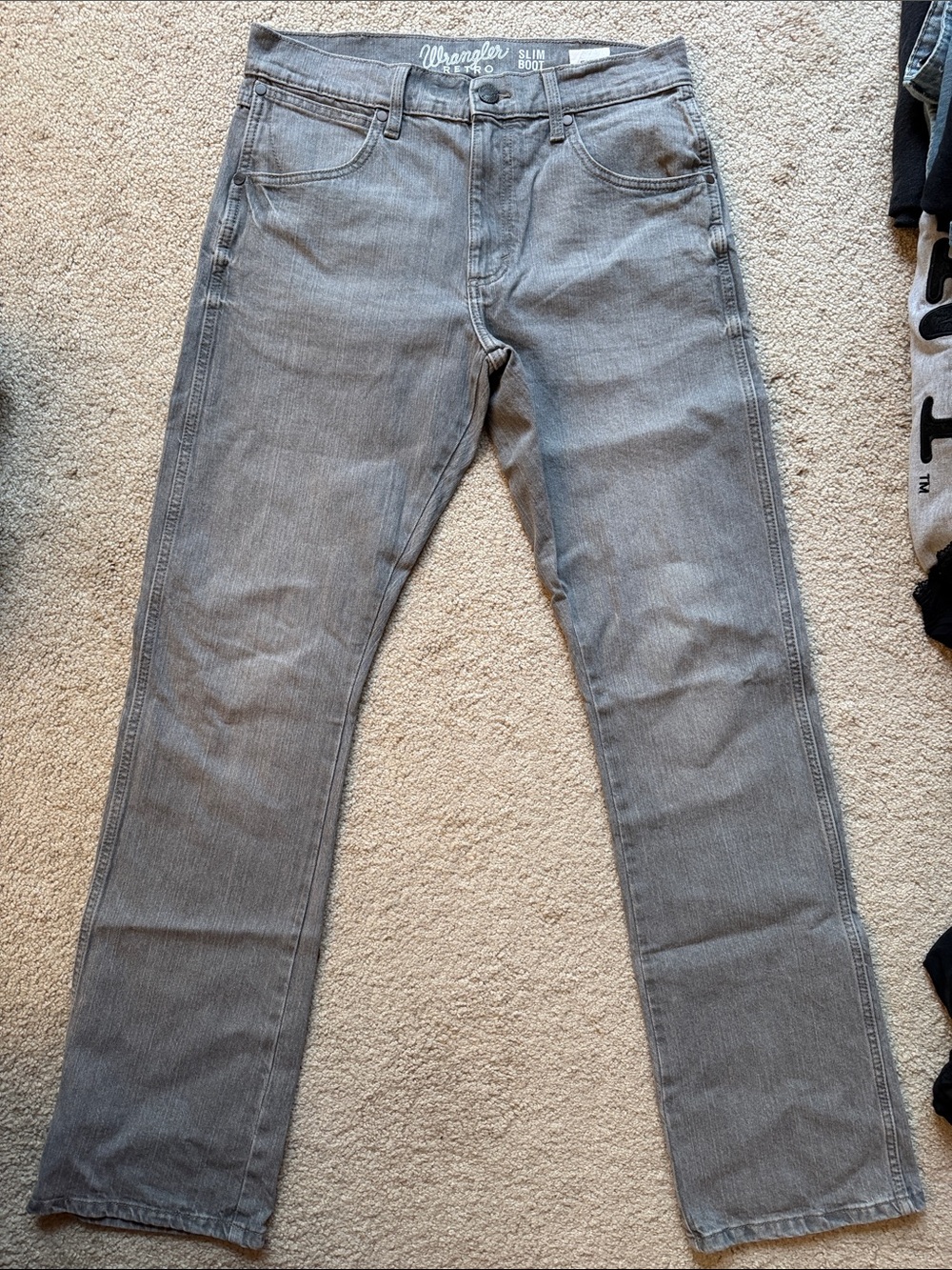 Wrangler Slim Straight Men's Jeans in Light Gray